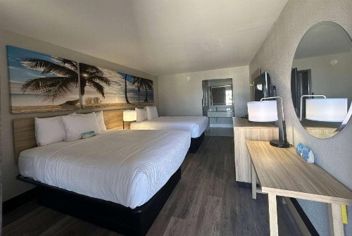 Days Inn by Wyndham Fort Myers - image 28
