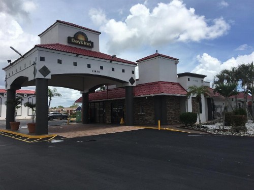 Days Inn by Wyndham Fort Myers - image 37