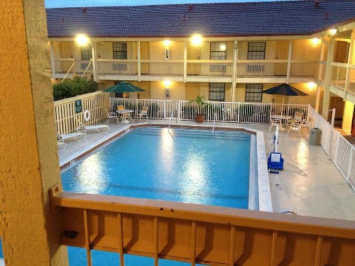 La Quinta Inn by Wyndham Fort Myers Central - image 4
