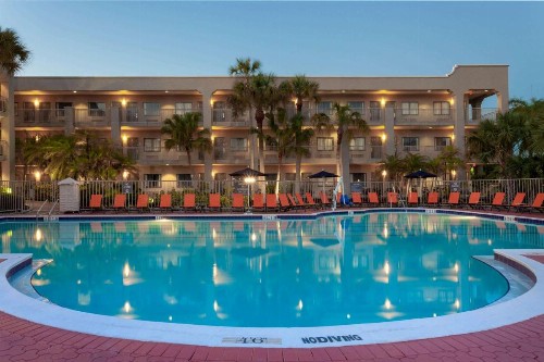 La Quinta by Wyndham Ft. Myers - Sanibel Gateway - image 13