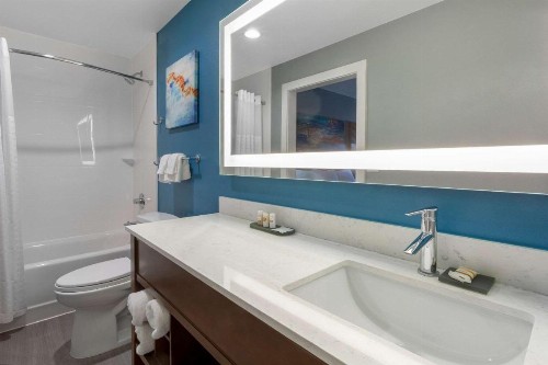 La Quinta by Wyndham Ft. Myers - Sanibel Gateway - image 27