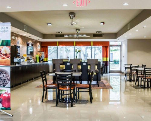Quality Suites Fort Myers - I-75 - image 29