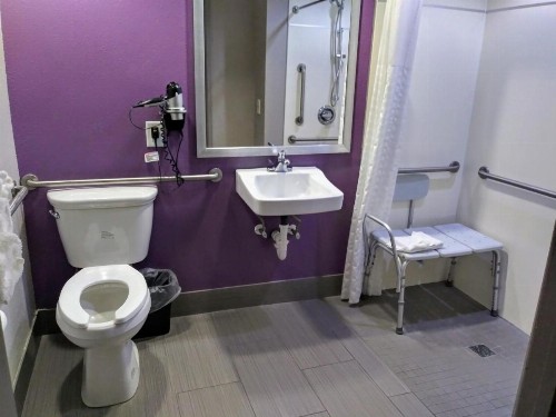 Quality Suites Fort Myers - I-75 - image 35