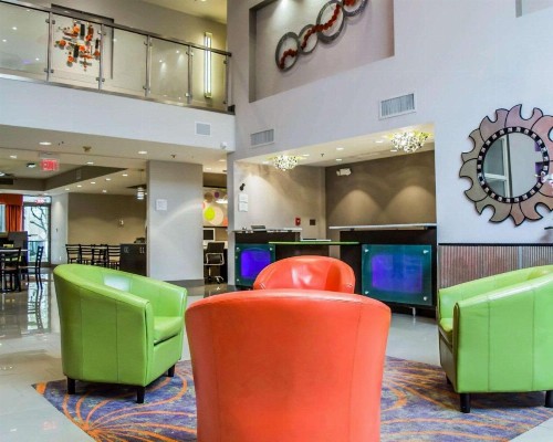 Quality Suites Fort Myers - I-75 - image 6