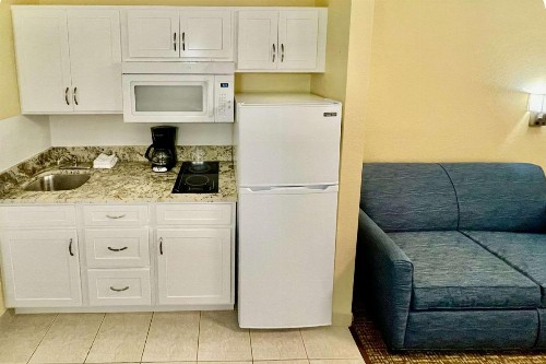 Suburban Extended Stay Hotel Fort Myers Cape Coral - image 12