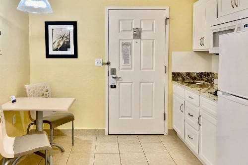 Suburban Extended Stay Hotel Fort Myers Cape Coral - image 13
