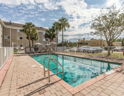 Suburban Extended Stay Hotel Fort Myers Cape Coral - image 2