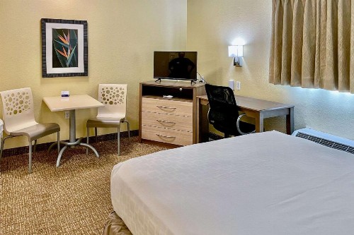 Suburban Extended Stay Hotel Fort Myers Cape Coral - image 22