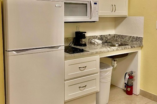 Suburban Extended Stay Hotel Fort Myers Cape Coral - image 27