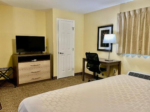 Suburban Extended Stay Hotel Fort Myers Cape Coral - image 49