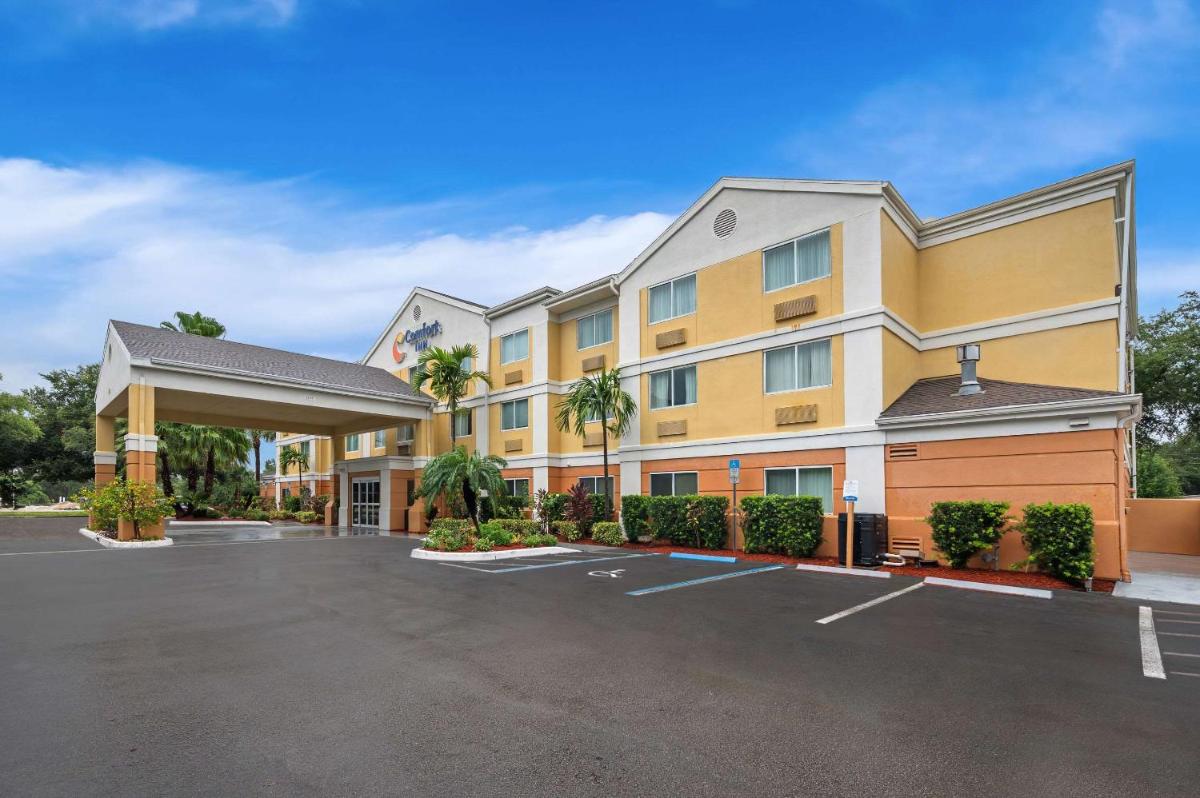 Comfort Inn Fort Myers Northeast - image 2