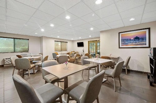 Comfort Inn Fort Myers Northeast - image 27