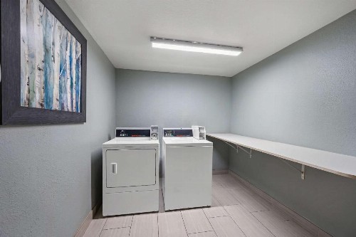 Comfort Inn Fort Myers Northeast - image 31