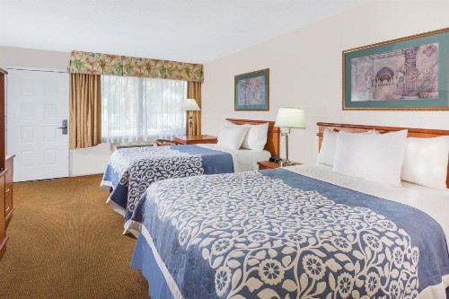 Days Inn by Wyndham Fort Myers Springs Resort - image 27