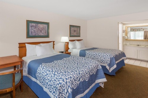 Days Inn by Wyndham Fort Myers Springs Resort - image 28