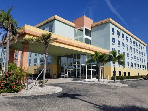 Allure Suites Fort Myers Florida