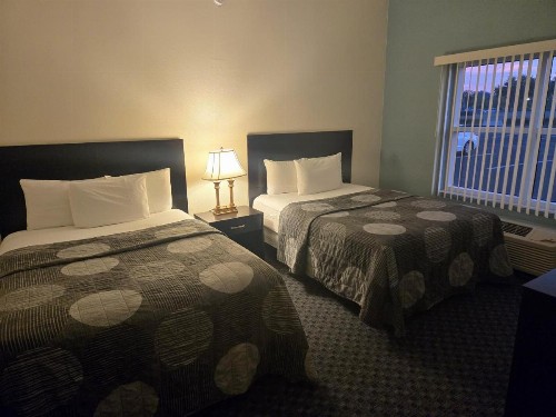 Allure Suites of Fort Myers - image 15