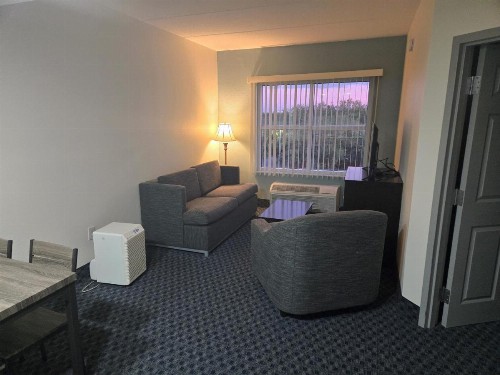 Allure Suites of Fort Myers - image 30
