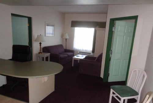 Allure Suites of Fort Myers - image 32
