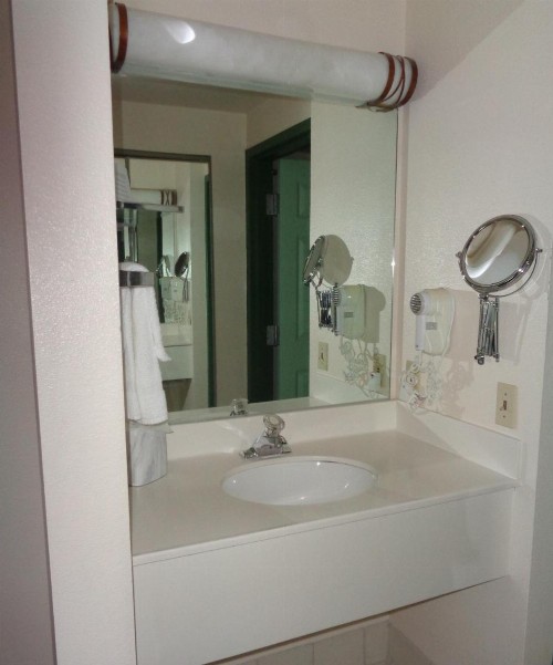 Allure Suites of Fort Myers - image 42