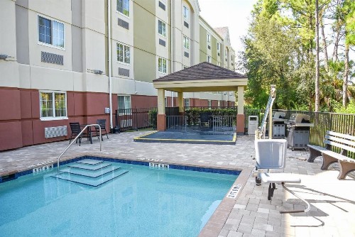 Candlewood Suites Fort Myers Interstate 75 an IHG Hotel - image 29
