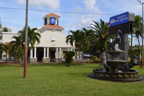 Americas Best Value Inn Fort Myers - image 13