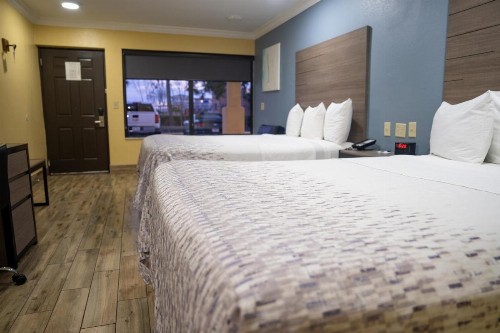 Americas Best Value Inn Fort Myers - image 26