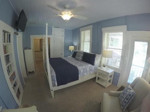 Hibiscus House Fort Myers