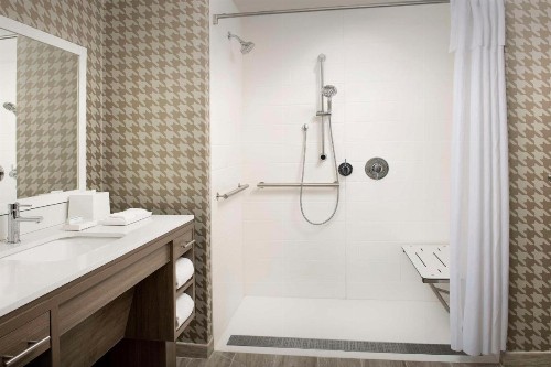 Home2 Suites by Hilton Fort Myers Airport - image 17