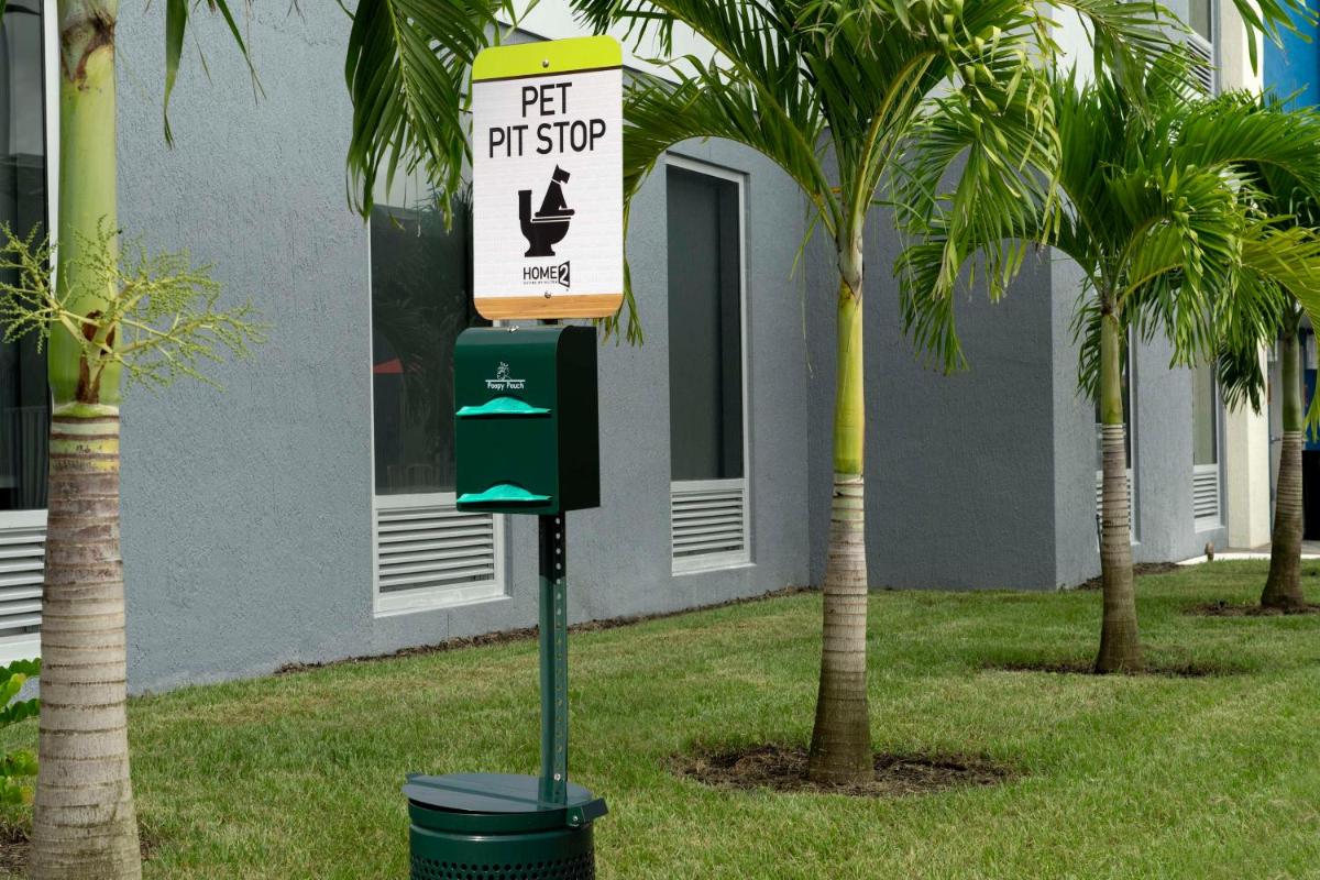 Home2 Suites by Hilton Fort Myers Airport - image 3