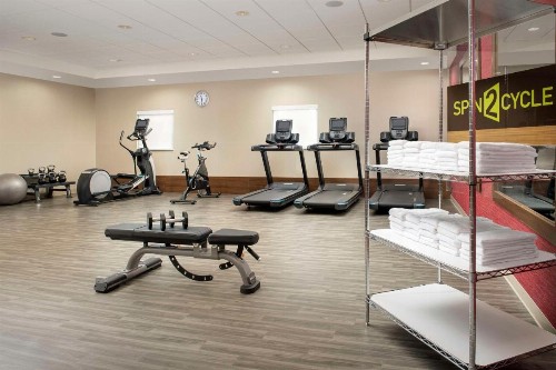 Home2 Suites by Hilton Fort Myers Airport - image 9