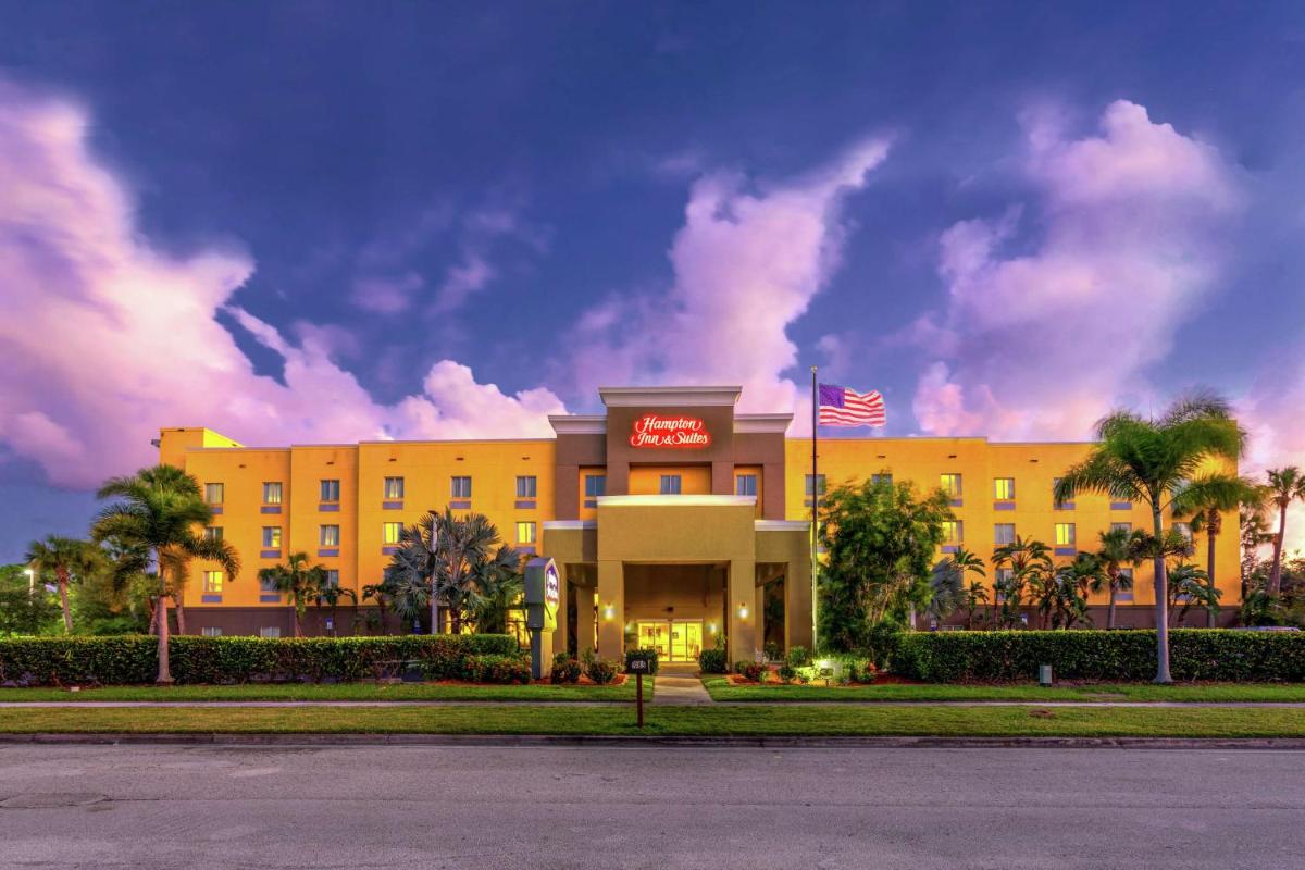 Hampton Inn & Suites - Fort Pierce - main image