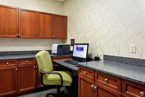 Hampton Inn & Suites - Fort Pierce - image 14