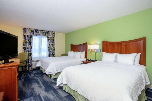 Hampton Inn & Suites - Fort Pierce - image 23
