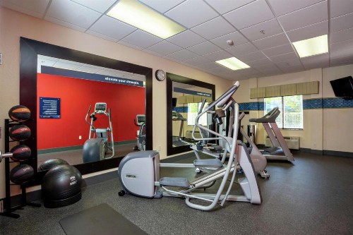 Hampton Inn & Suites - Fort Pierce - image 5