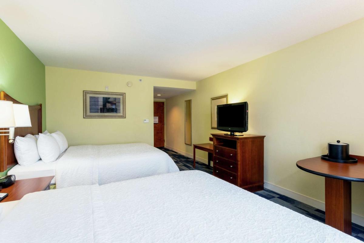 Hampton Inn & Suites - Fort Pierce - image 7