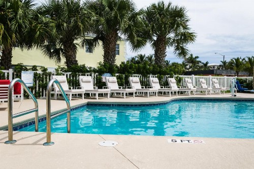 Royal Inn Beach Hutchinson Island - image 17