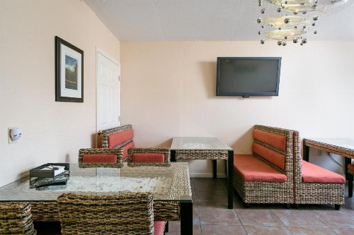 Royal Inn Beach Hutchinson Island - image 28