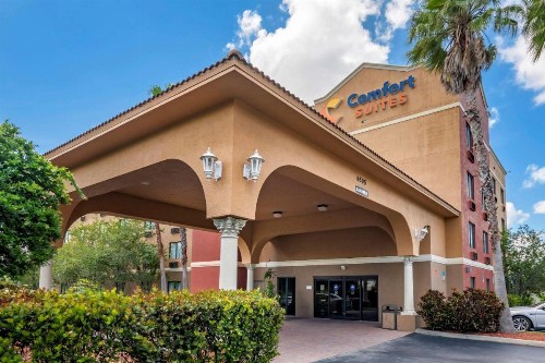 Comfort Suites Fort Pierce I-95 - image 12