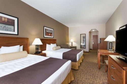 Days Inn & Suites by Wyndham Fort Pierce I-95 - image 18