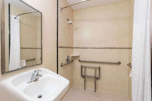 Days Inn & Suites by Wyndham Fort Pierce I-95 - image 21