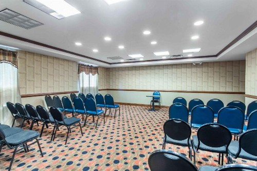 Days Inn & Suites by Wyndham Fort Pierce I-95 - image 23