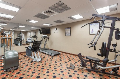 Days Inn & Suites by Wyndham Fort Pierce I-95 - image 3