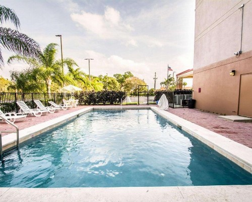 Sleep Inn Fort Pierce I-95 - image 10