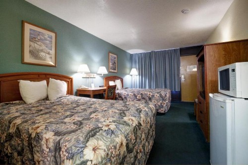Americas Best Value Inn Florida Turnpike & I-95 - image 4