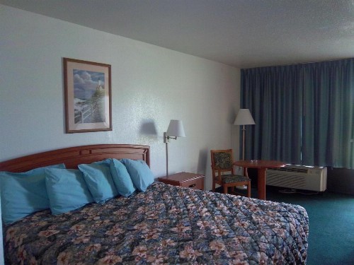 Americas Best Value Inn Florida Turnpike & I-95 - image 8