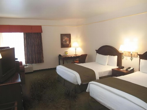 La Quinta Inn & Suites by Wyndham Ft. Pierce - image 41
