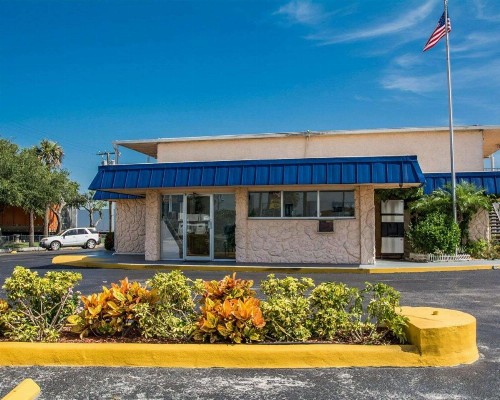Rodeway Inn Fort Pierce I-95 - image 11