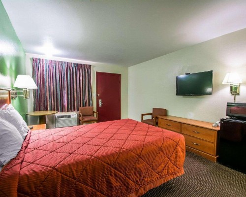 Rodeway Inn Fort Pierce I-95 - image 14