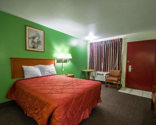 Rodeway Inn Fort Pierce I-95 - image 18